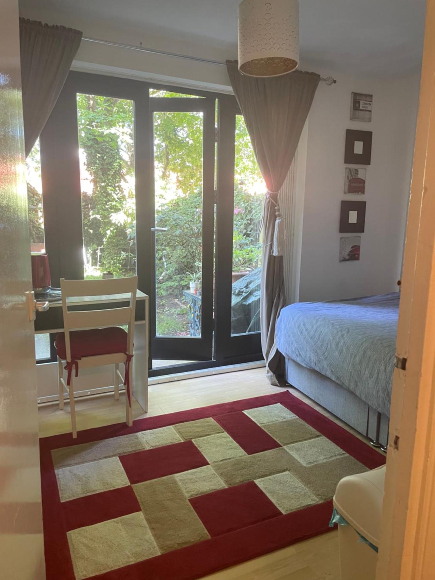 Charming Bedroom With Garden Guest house